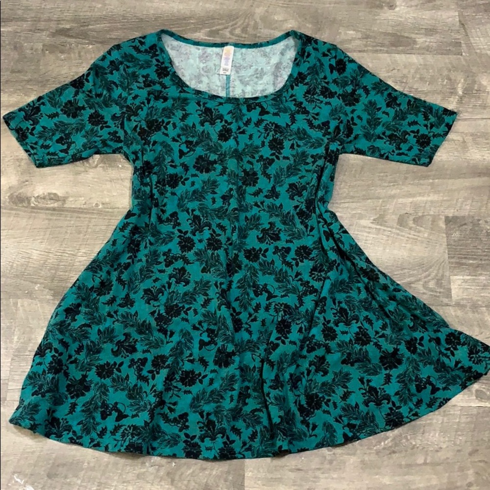 Lularoe top